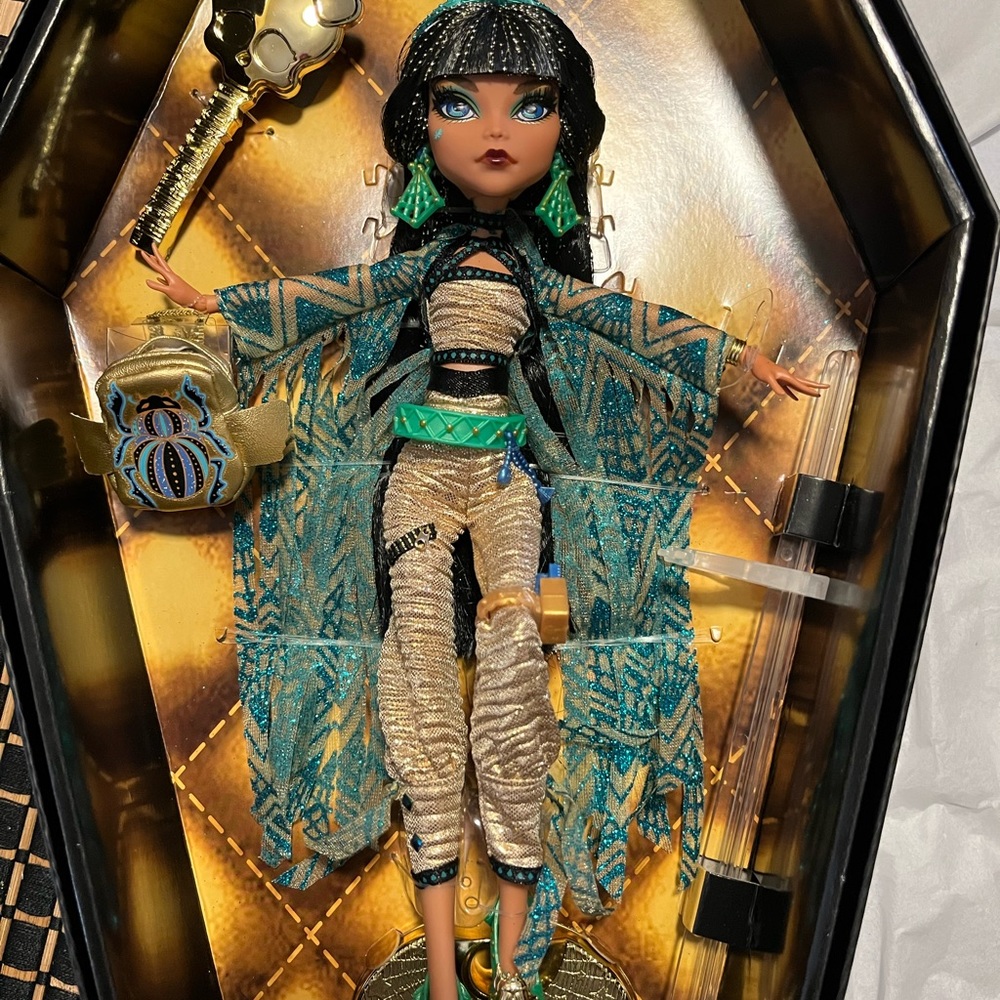 HC Cleo de Nile, NIB